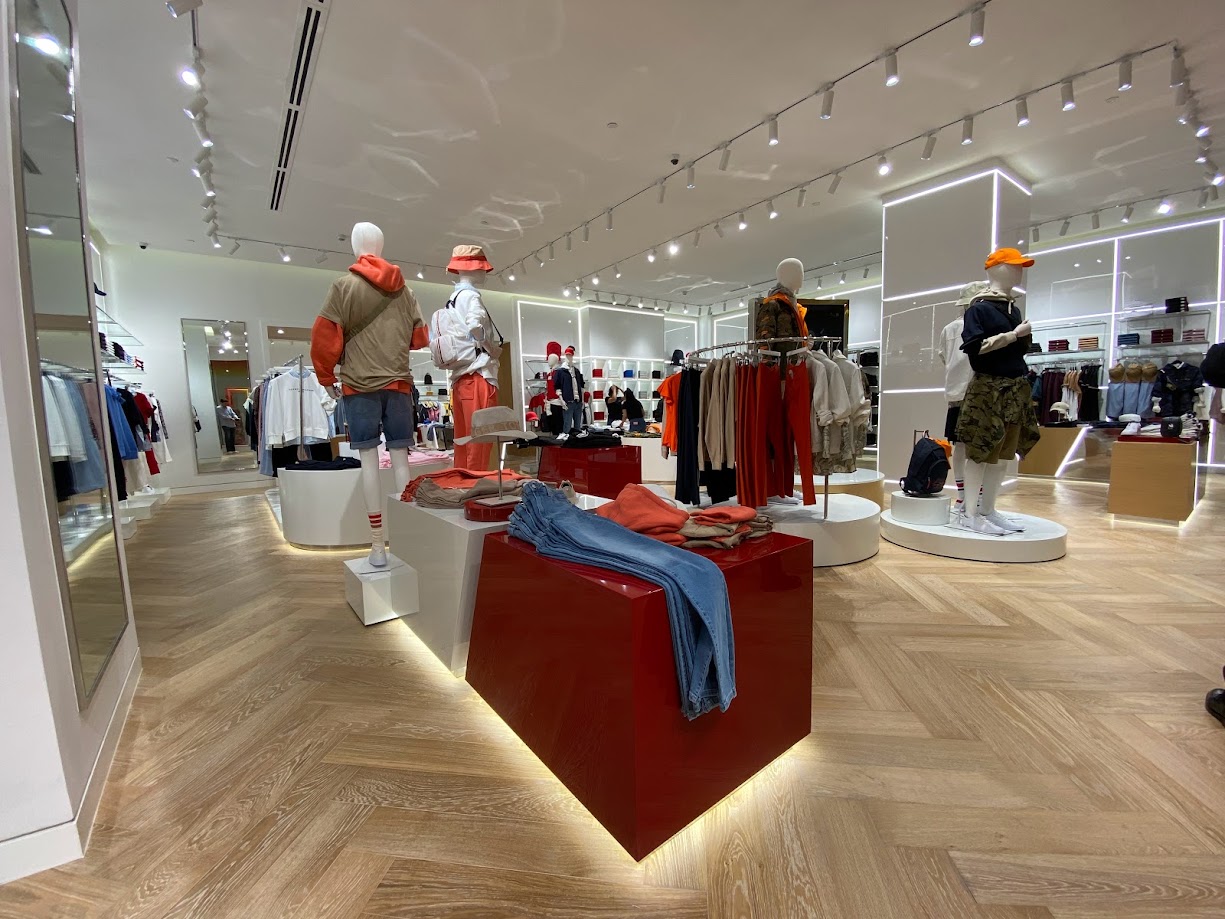 Tienda Tommy Hilfiger - Cenco Costanera